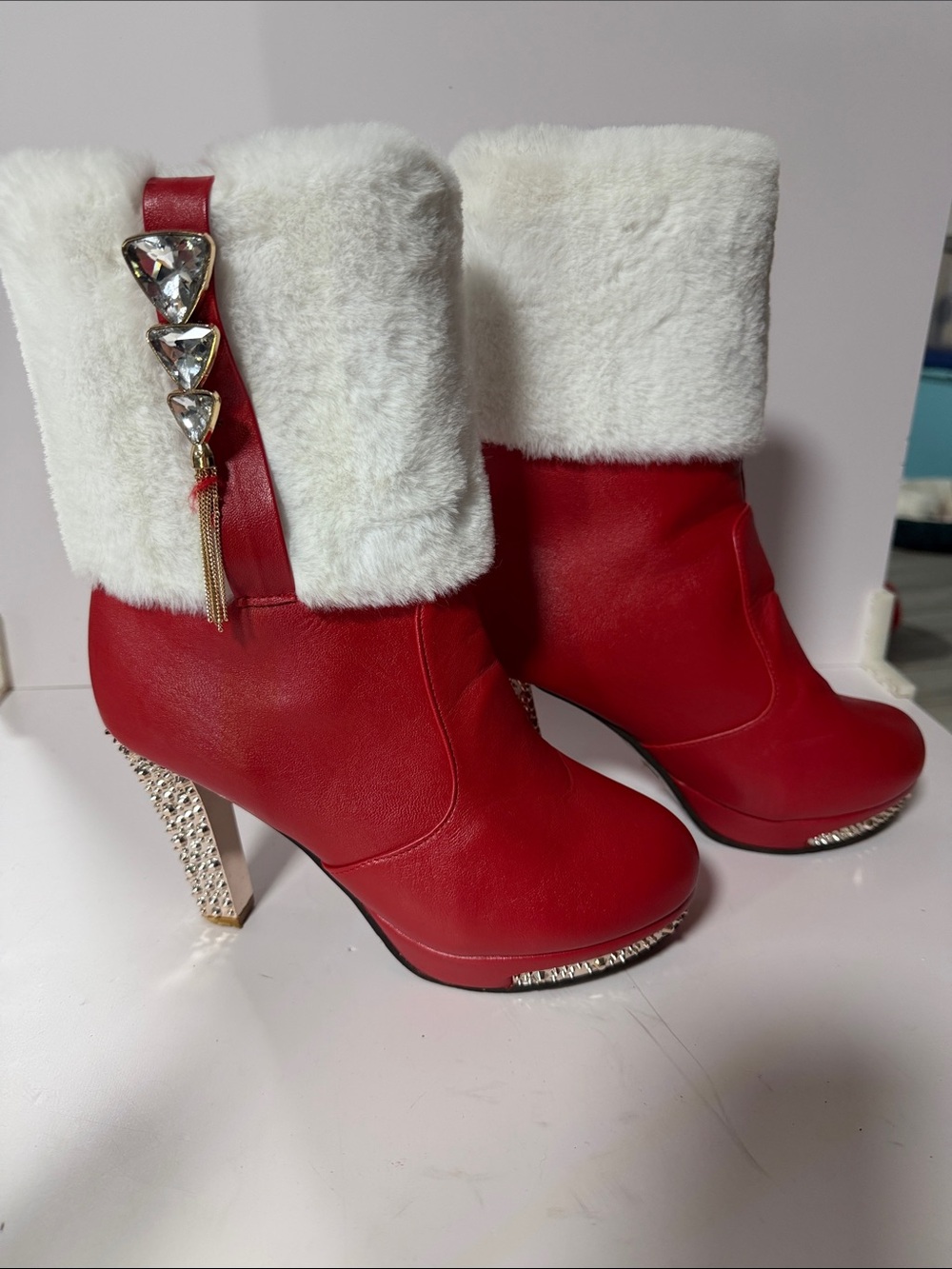 Women's Red Faux-Fur Trim Heeled Christmas Boots